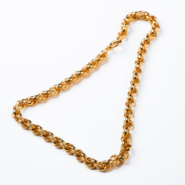 Colar em ouro amarelo 19,2K com figuras ovais