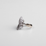 Anel em Ouro Branco 19.2K com Diamantes (0,64cts G/VS)