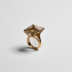 Anel em Ouro Nobre 18K com pedra Quartzo Fumê - HSTERN HIGHLIGHT - 10,95gr